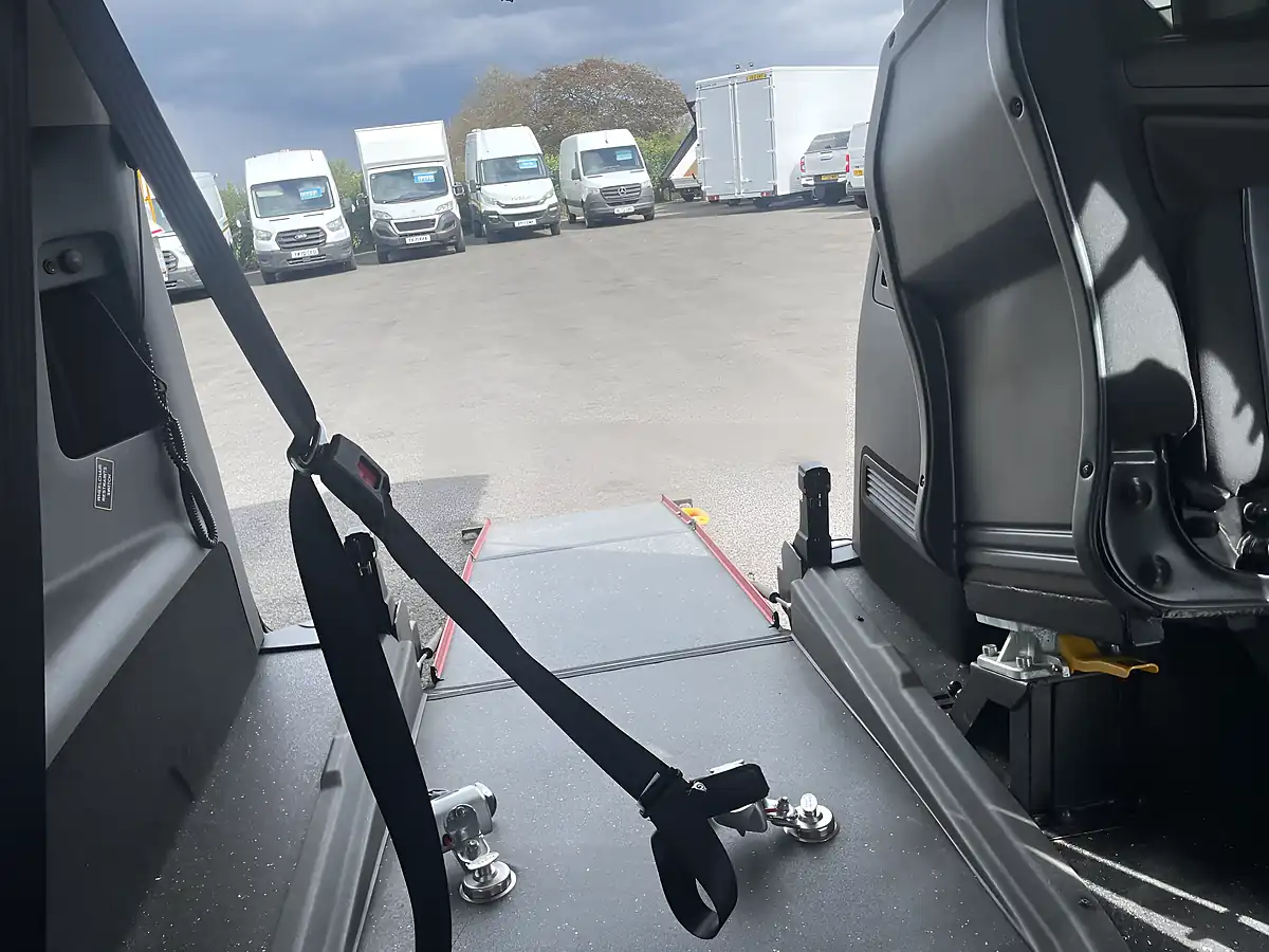 Used 2018 Ford Tourneo Custom Titanium Black - Interior and Exterior details 16