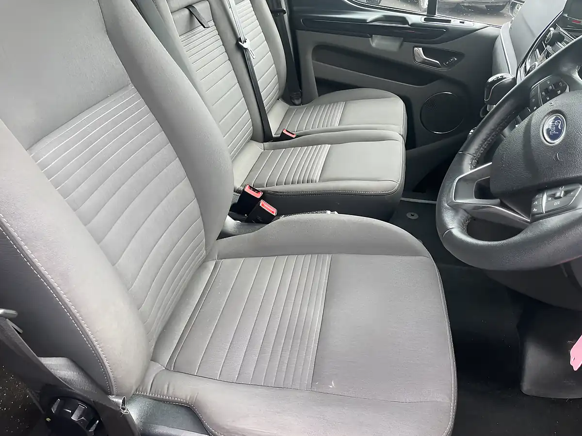 Used 2018 Ford Tourneo Custom Titanium Black - Interior and Exterior details 8