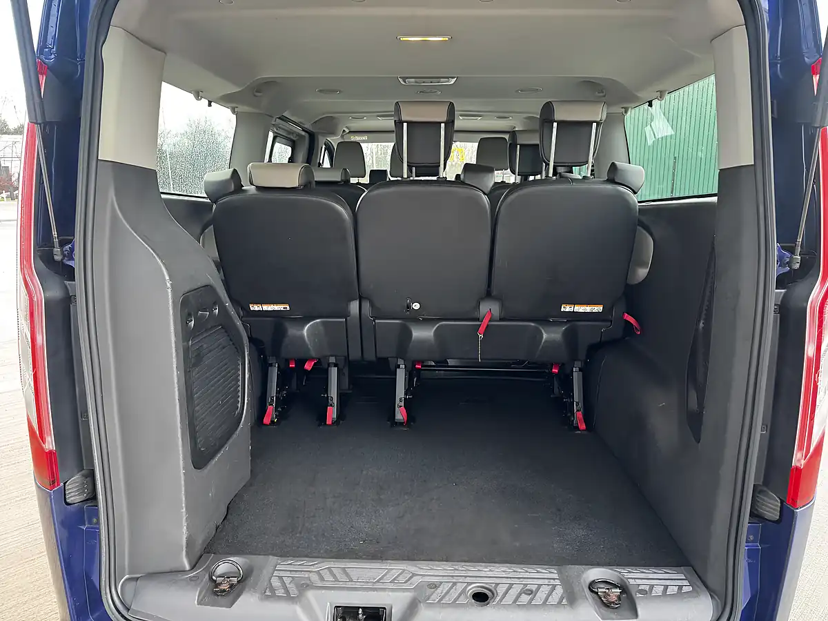 Used 2018 Ford Tourneo Custom Titanium Blue - Interior and Exterior details 10