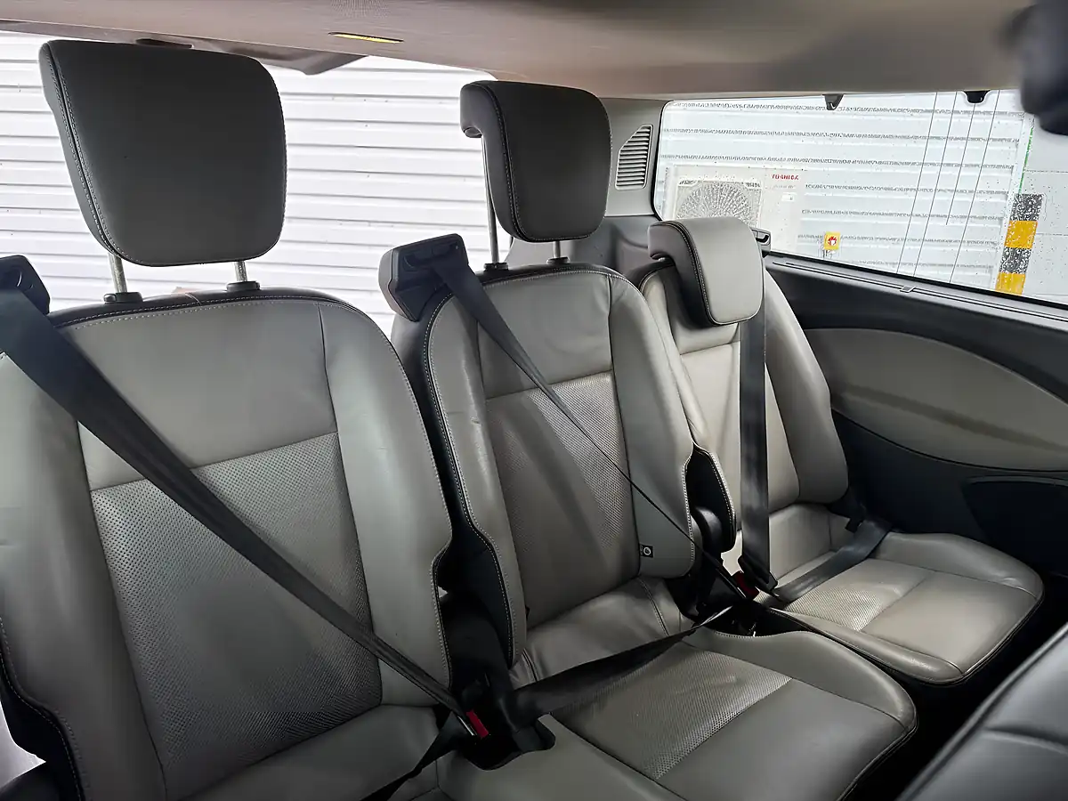 Used 2018 Ford Tourneo Custom Titanium Blue - Interior and Exterior details 12