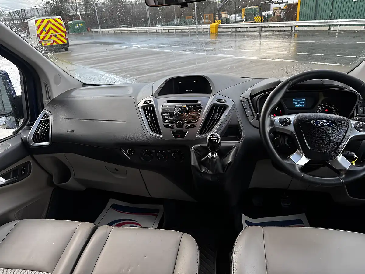 Used 2018 Ford Tourneo Custom Titanium Blue - Interior and Exterior details 13