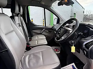 Used 2018 Ford Tourneo Custom Titanium Blue - Interior and Exterior details 14