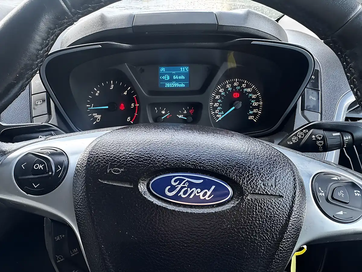 Used 2018 Ford Tourneo Custom Titanium Blue - Interior and Exterior details 15