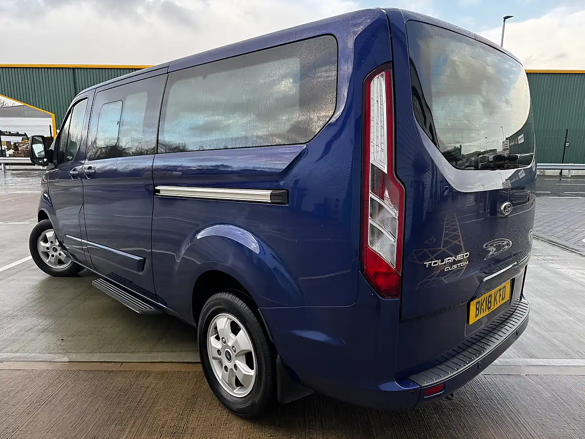 Used 2018 Ford Tourneo Custom Titanium Blue - Interior and Exterior details 4