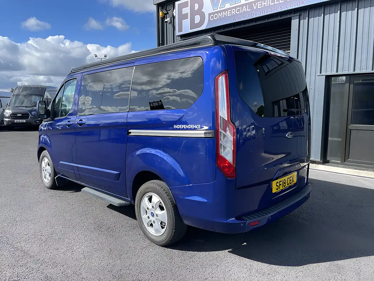 Used 2018 Ford Tourneo Custom Titanium Blue - Interior and Exterior details 10