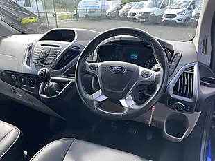 Used 2018 Ford Tourneo Custom Titanium Blue - Interior and Exterior details 11