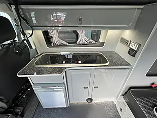 Used 2018 Ford Tourneo Custom Titanium Blue - Interior and Exterior details 17