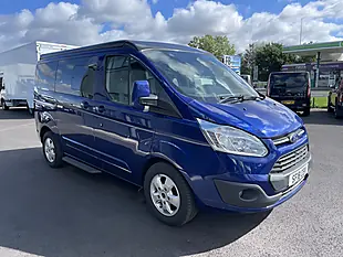 Used 2018 Ford Tourneo Custom Titanium Blue - Interior and Exterior details 7