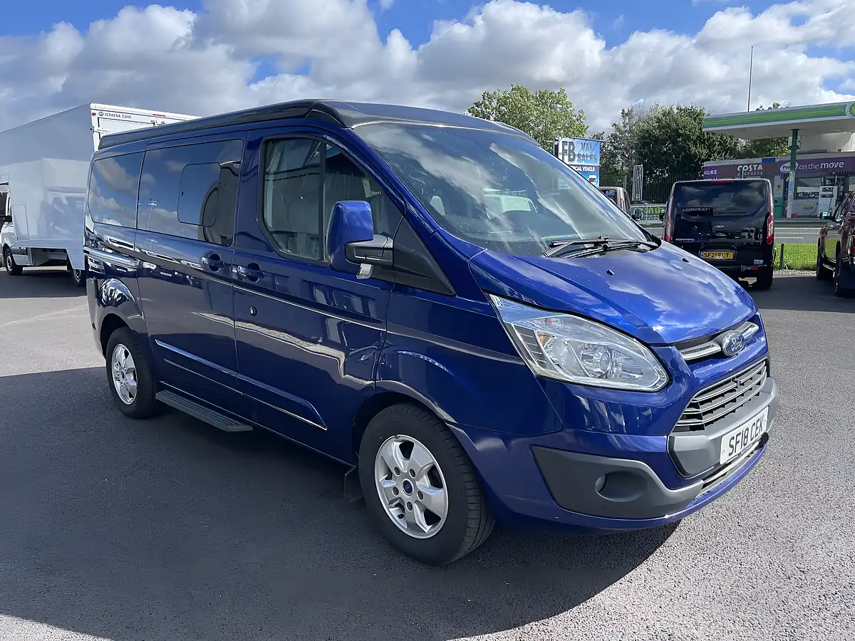 Used 2018 Ford Tourneo Custom Titanium Blue - Interior and Exterior details 7