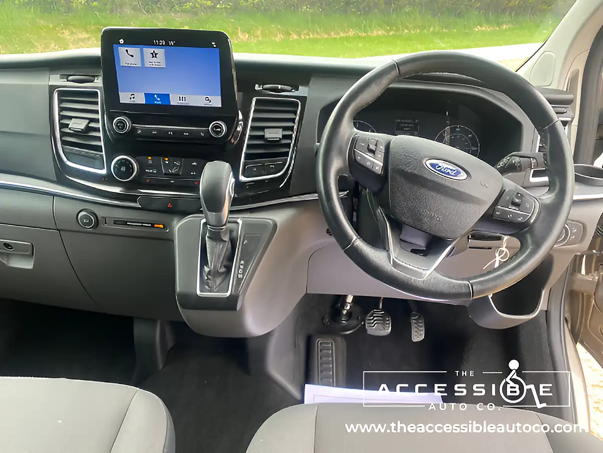 Used 2018 Ford Tourneo Custom Titanium Blue - Interior and Exterior details 14