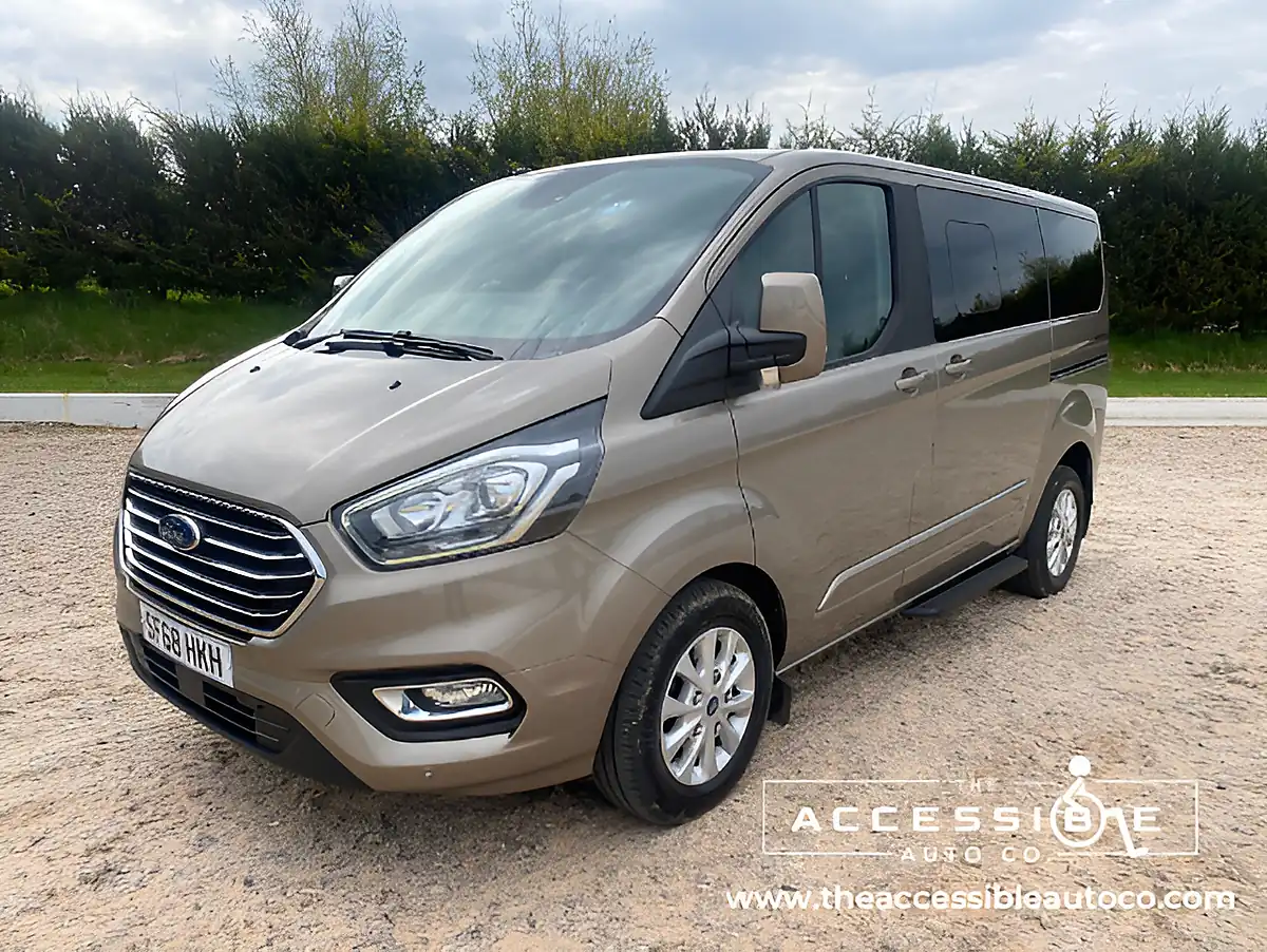Used 2018 Ford Tourneo Custom Titanium Blue - Interior and Exterior details 2
