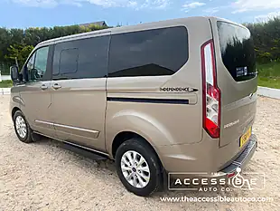 Used 2018 Ford Tourneo Custom Titanium Silver - Interior and Exterior details 5
