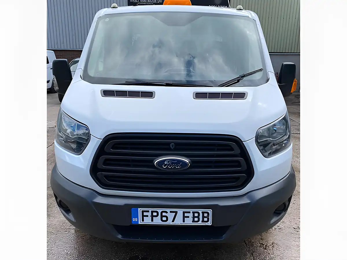 Used 2018 Ford Transit 350 Double Cab Double Tipper L3 White - Interior and Exterior details 11