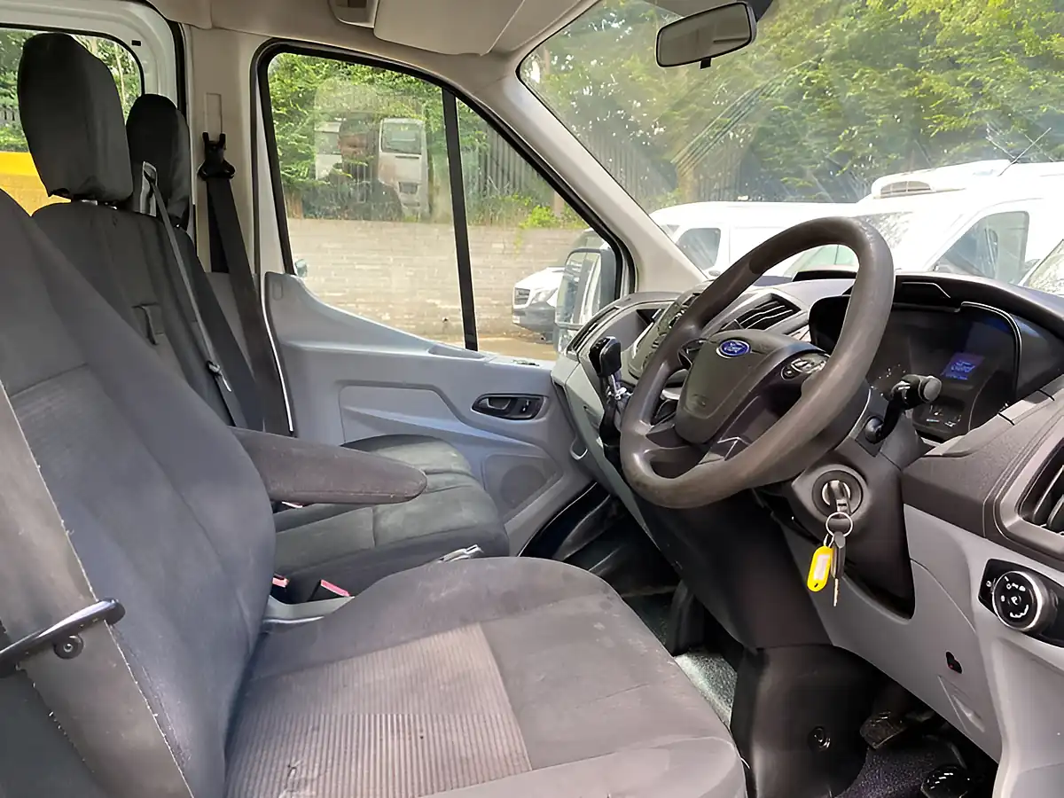 Used 2018 Ford Transit 350 Double Cab Double Tipper L3 White - Interior and Exterior details 13