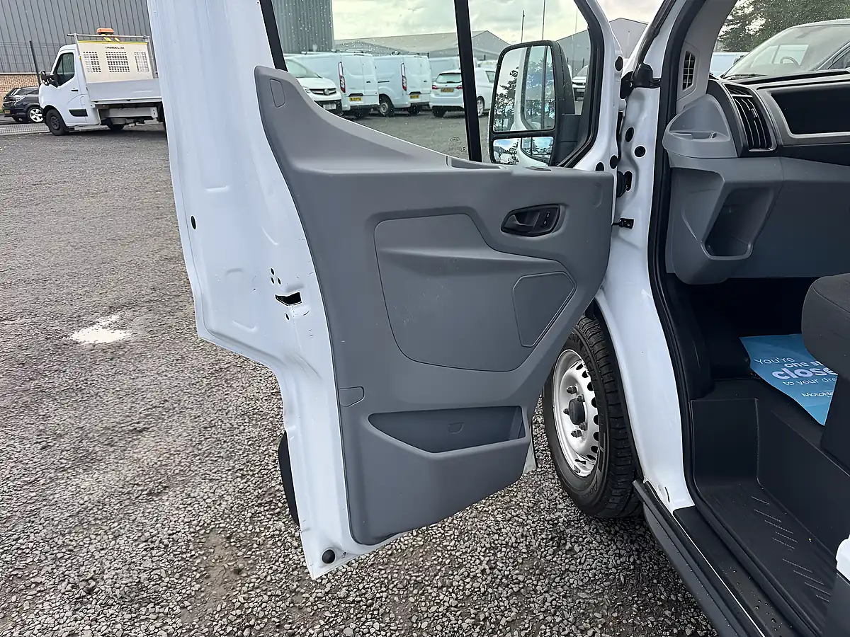 Used 2018 Ford Transit 350 L2 H2 FWD White - Interior and Exterior details 9