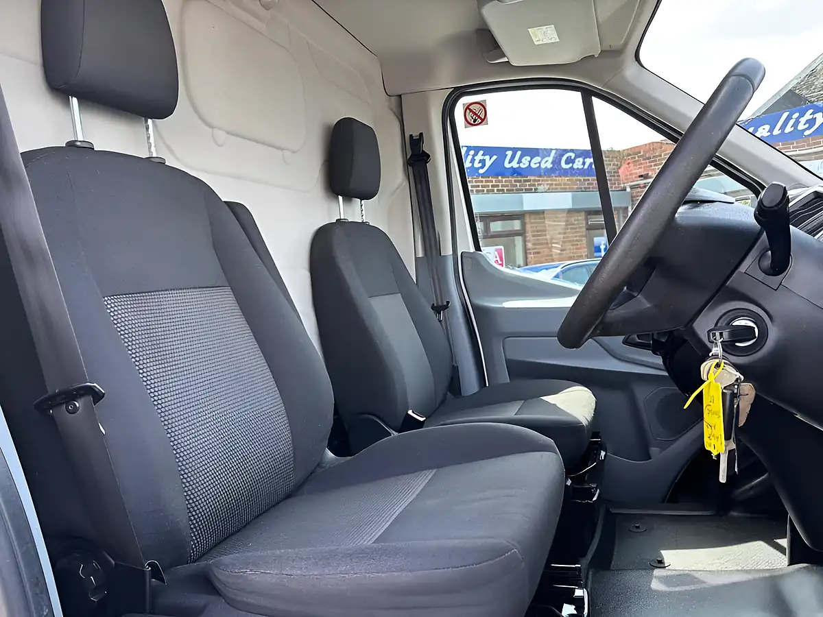 Used 2018 Ford Transit 350 L2 H3 White - Interior and Exterior details 10