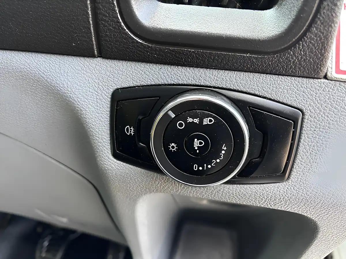 Used 2018 Ford Transit 350 L2 H3 White - Interior and Exterior details 13