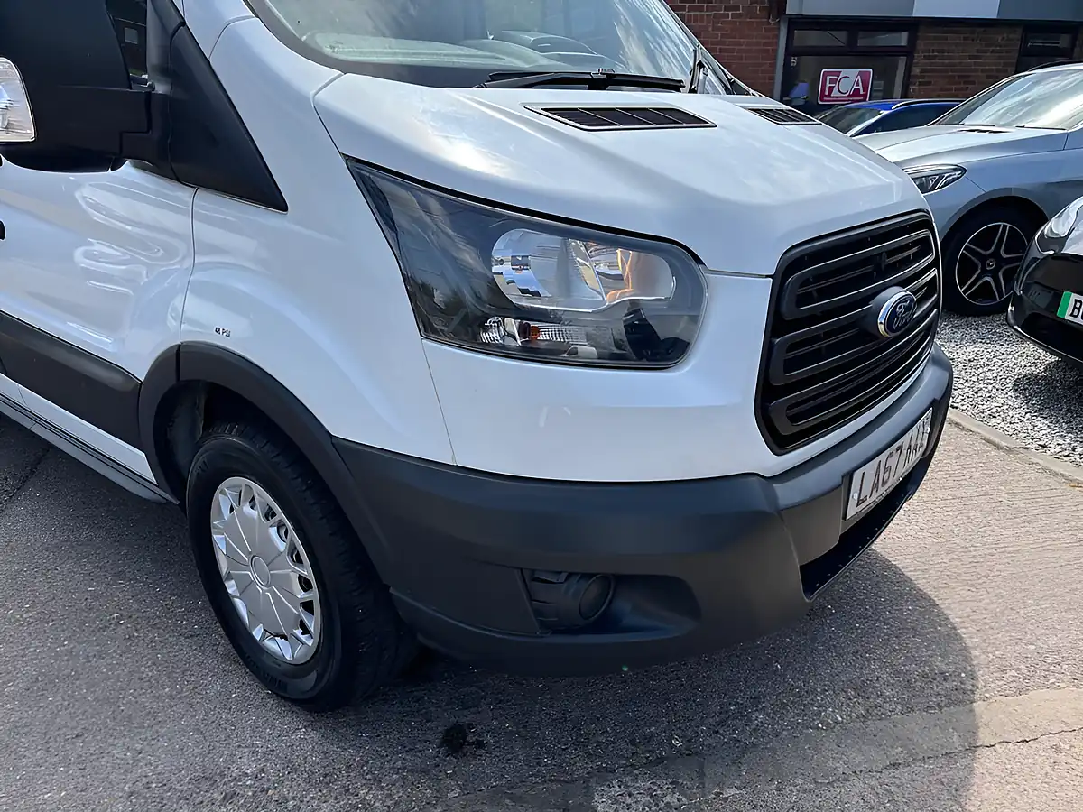 Used 2018 Ford Transit 350 L2 H3 White - Interior and Exterior details 4