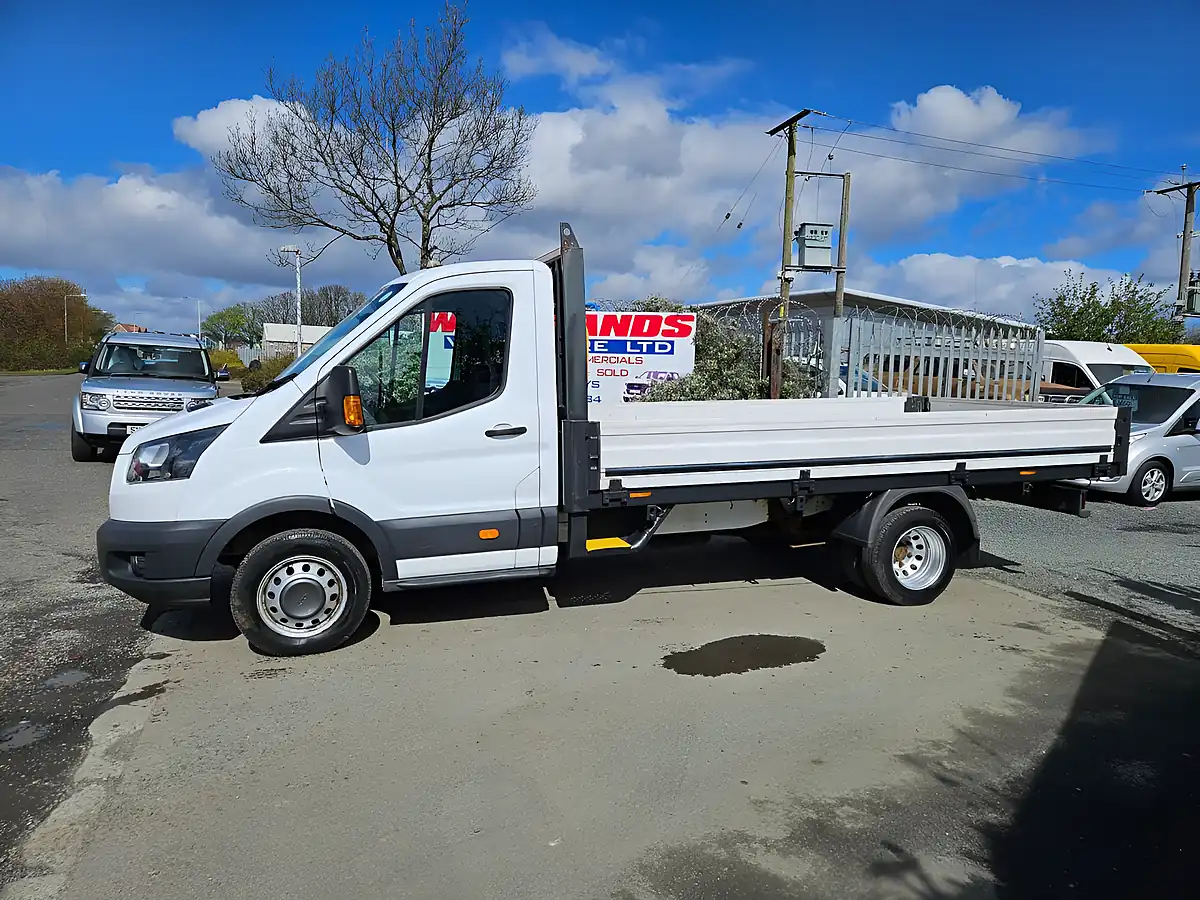 Used 2018 Ford Transit 350 L4H1 Lwb Dropside White - Interior and Exterior details 5