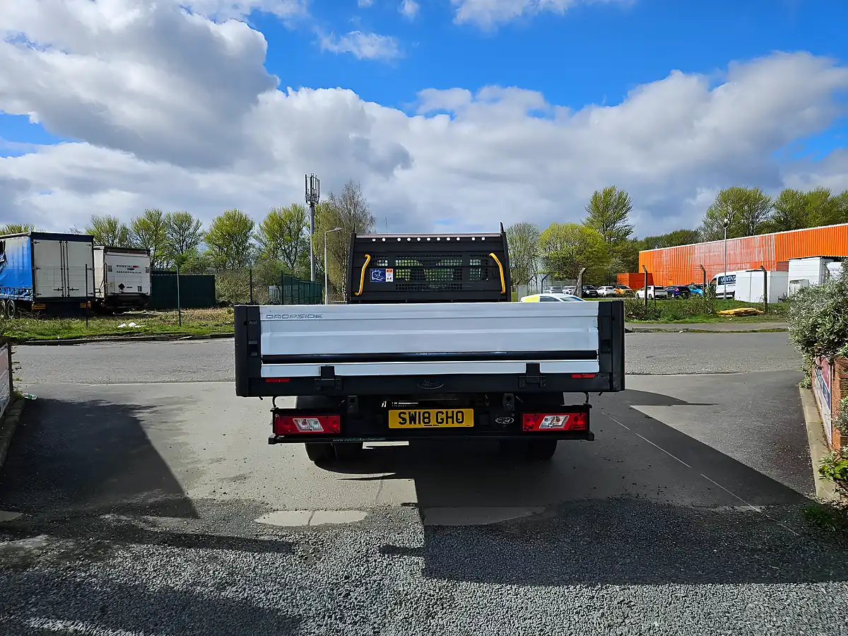 Used 2018 Ford Transit 350 L4H1 Lwb Dropside White - Interior and Exterior details 7