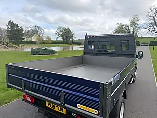 Used 2018 Ford Transit 350 Tipper Deep Impact Blue - Interior and Exterior details 17