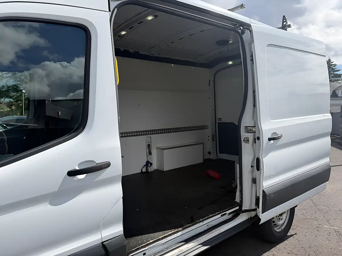 Used 2018 Ford Transit 350 White - Interior and Exterior details 13