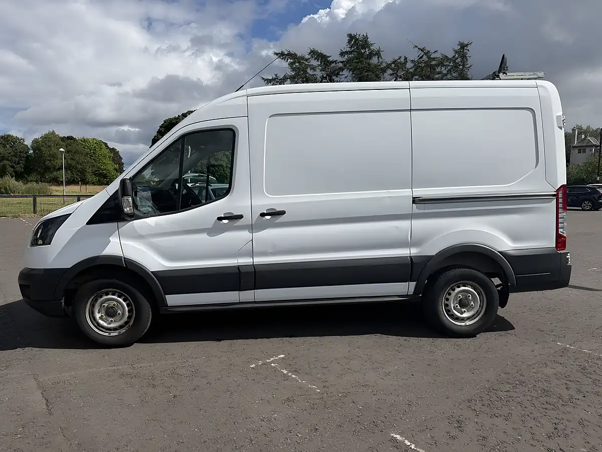 Used 2018 Ford Transit 350 White - Interior and Exterior details 4
