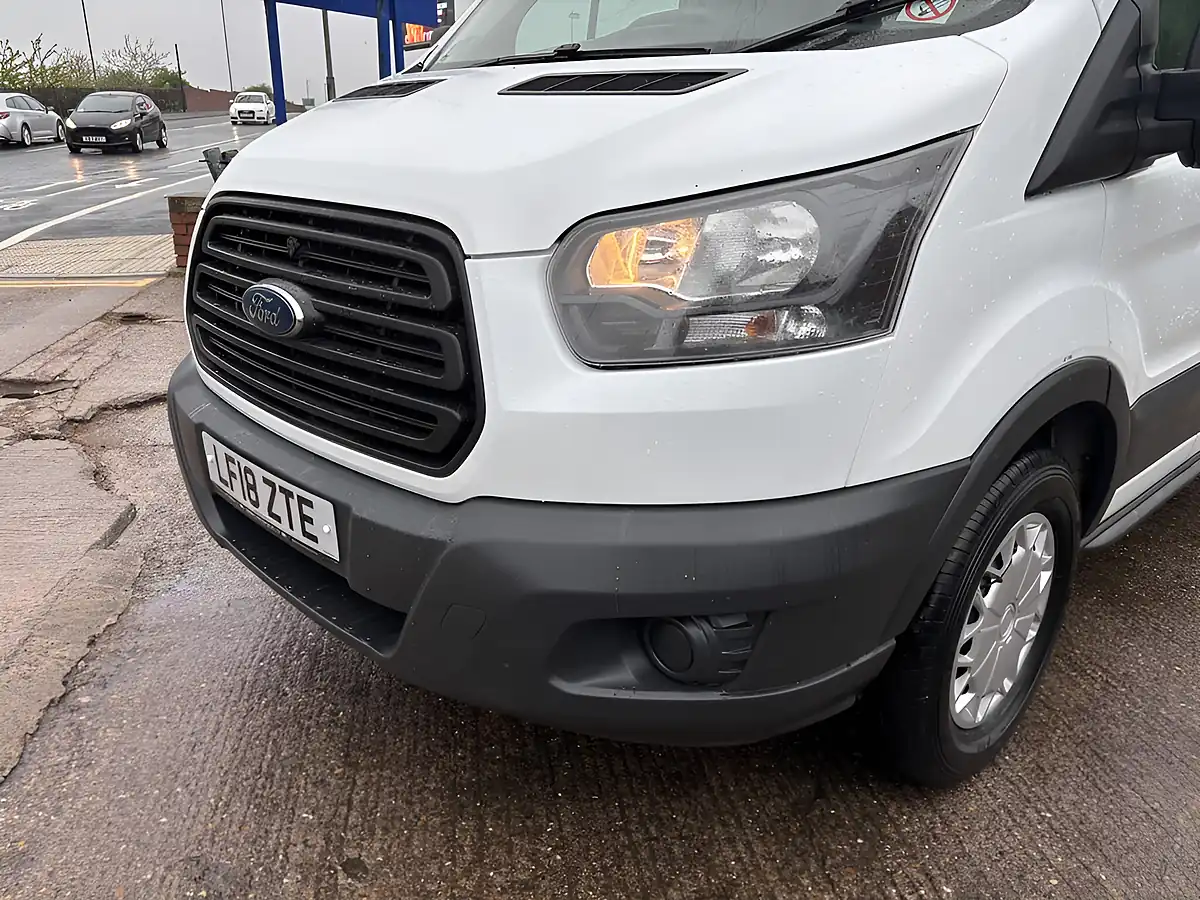 Used 2018 Ford Transit 350 White - Interior and Exterior details 7