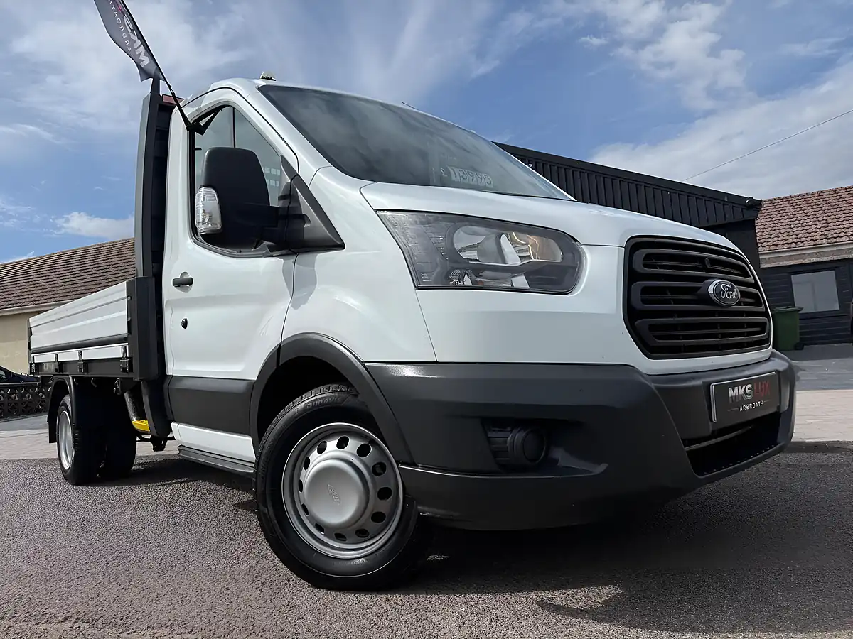 Used 2018 Ford Transit Chassis Cab L2 H1 White - Front View