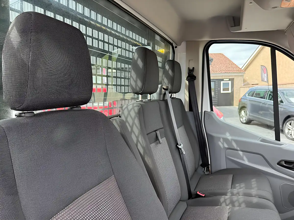 Used 2018 Ford Transit Chassis Cab L2 H1 White - Interior and Exterior details 17