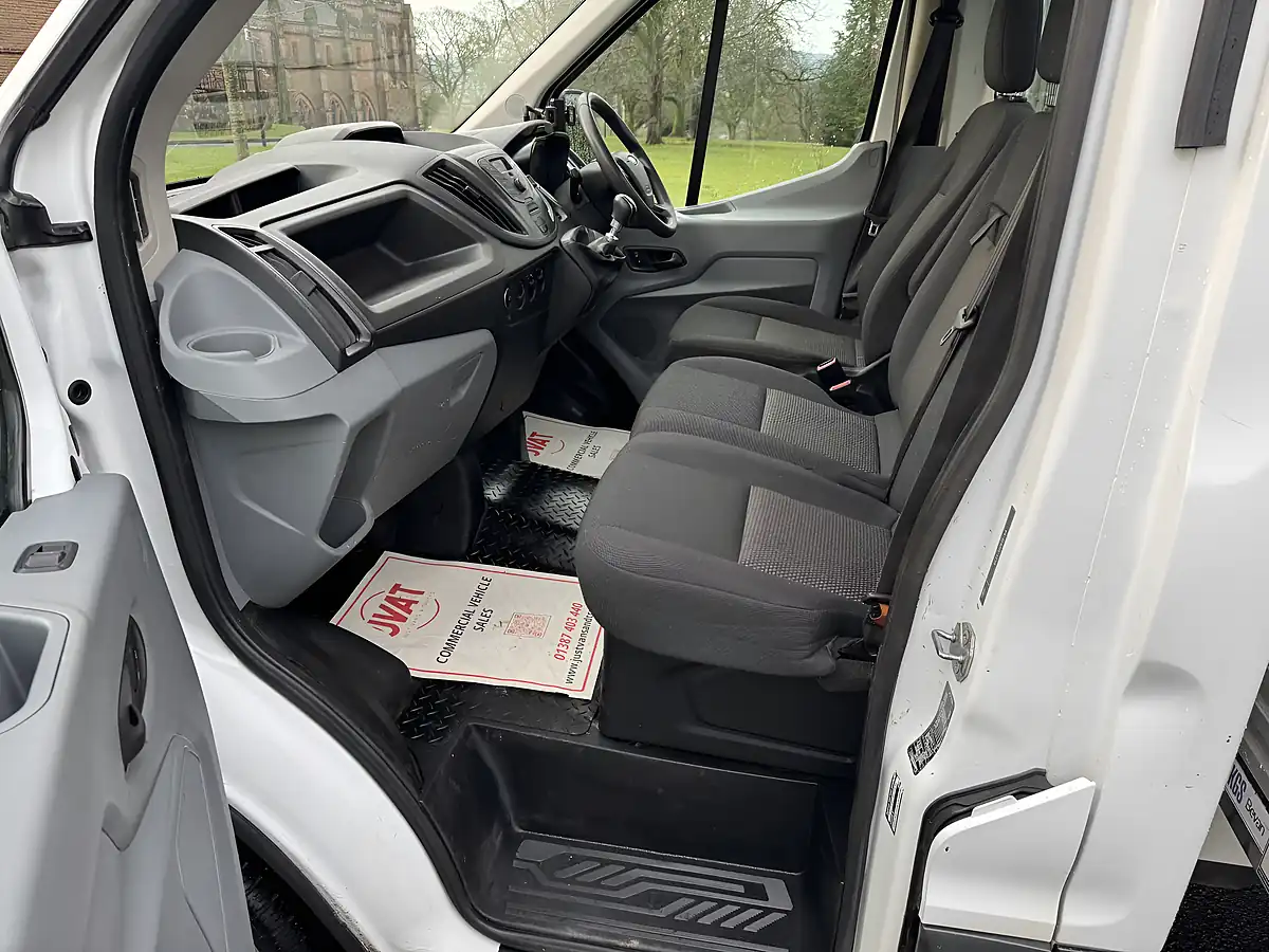 Used 2018 Ford Transit Chassis Cab White - Interior and Exterior details 13