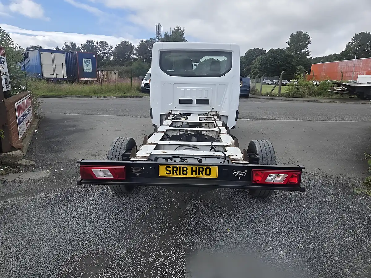 Used 2018 Ford Transit Chassis Cab White - Interior and Exterior details 5