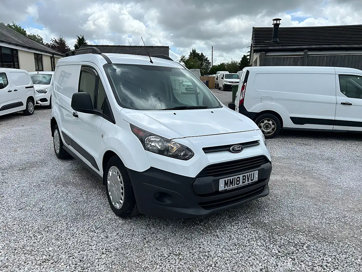 Used 2018 Ford Transit Connect 200 Econetic White - Front View