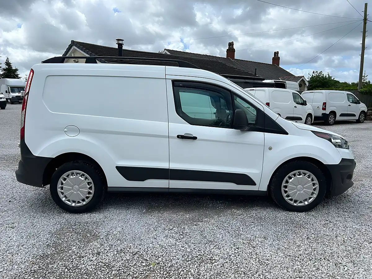 Used 2018 Ford Transit Connect 200 Econetic White - Interior and Exterior details 7