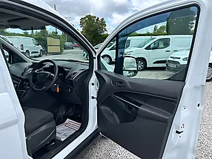 Used 2018 Ford Transit Connect 200 Econetic White - Interior and Exterior details 9