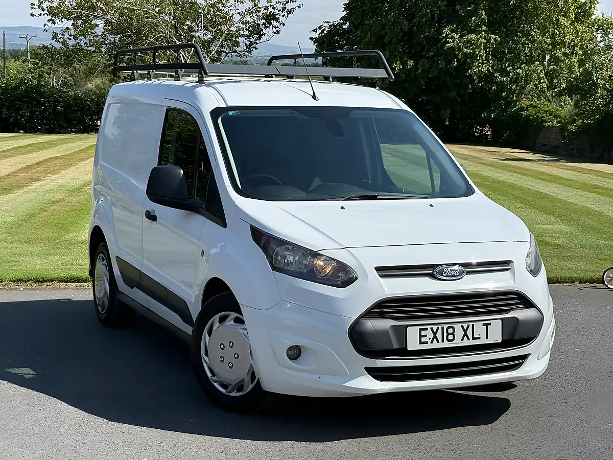 Used 2018 Ford Transit Connect 200 L1 Trend White - Front View