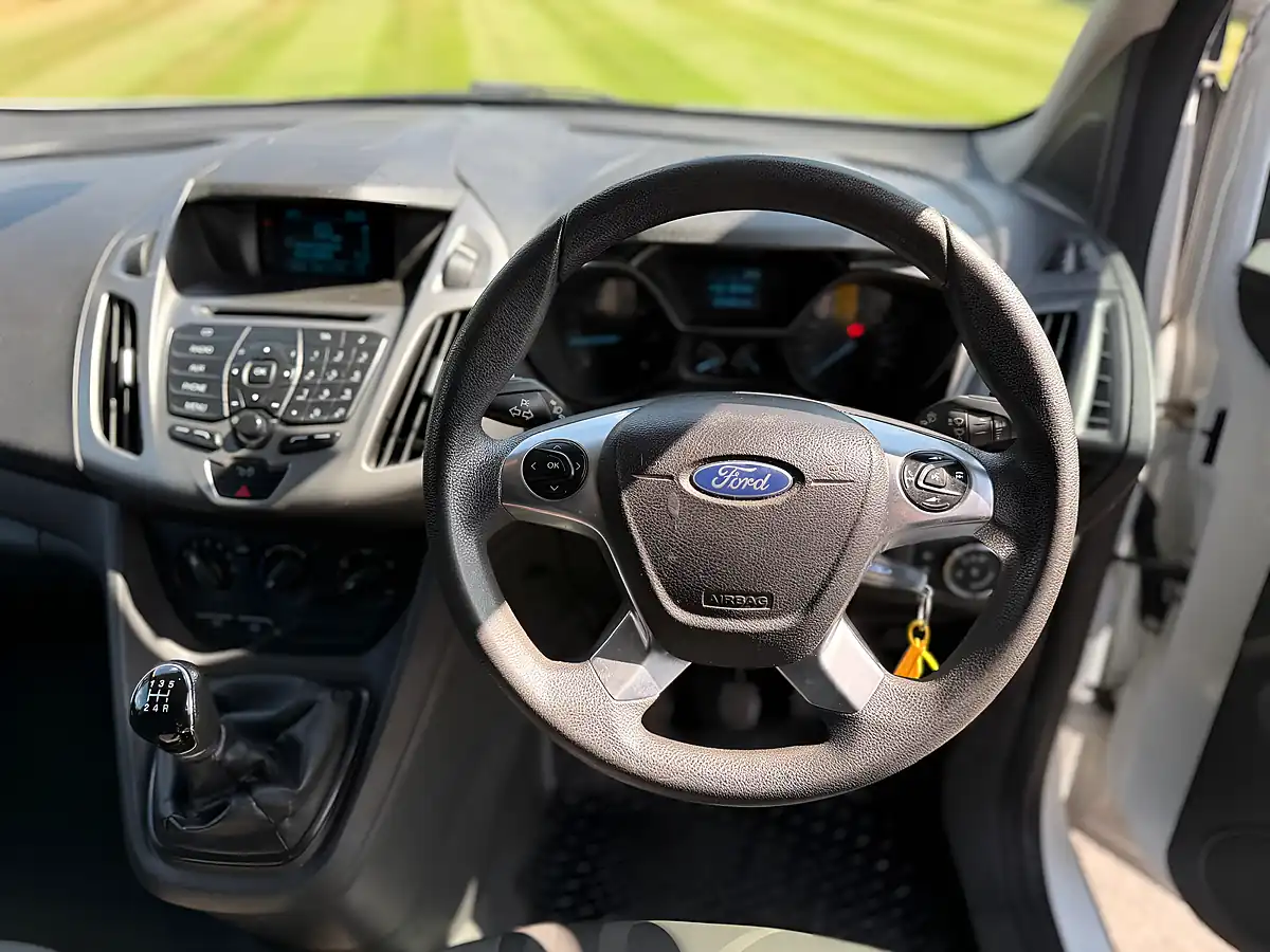 Used 2018 Ford Transit Connect 200 L1 Trend White - Interior and Exterior details 10