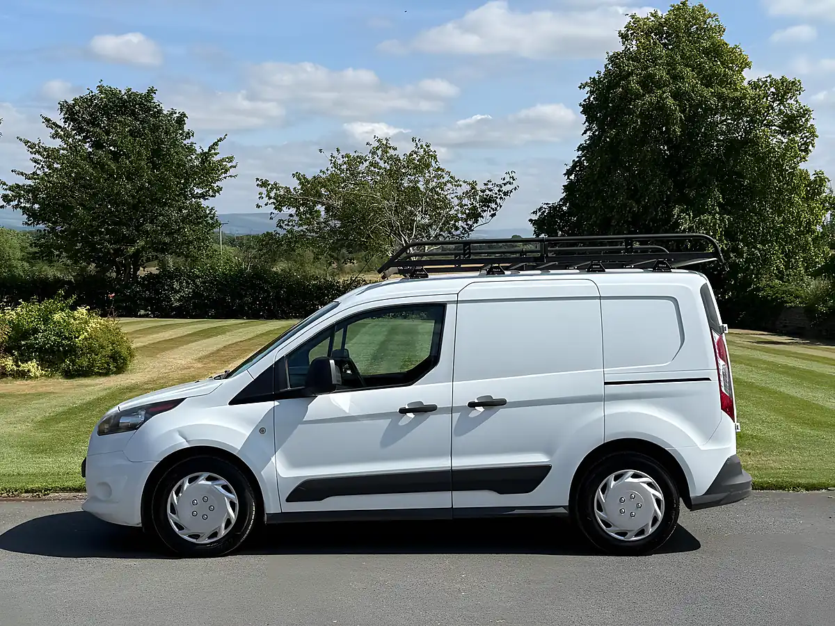 Used 2018 Ford Transit Connect 200 L1 Trend White - Interior and Exterior details 4