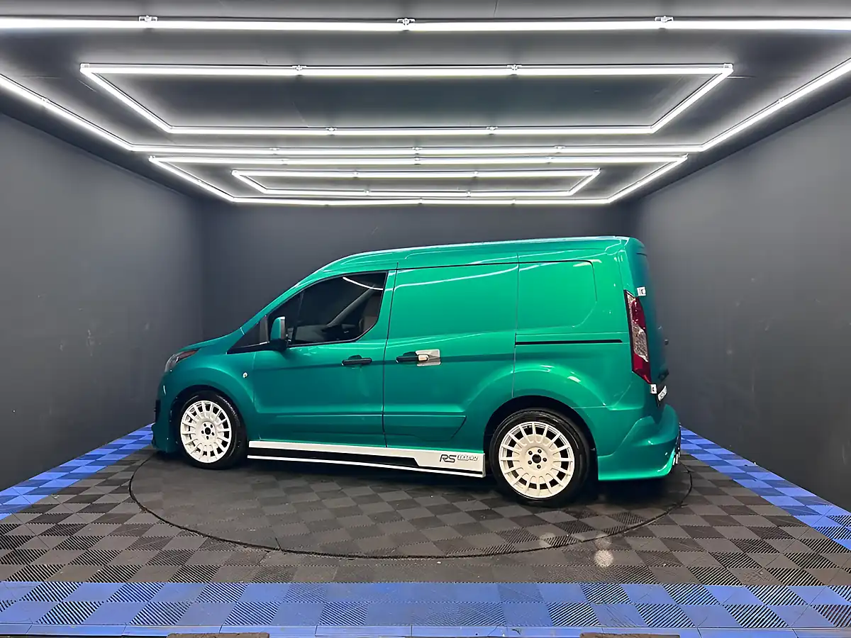 Used 2018 Ford Transit Connect 200 Panel Van White - Interior and Exterior details 9