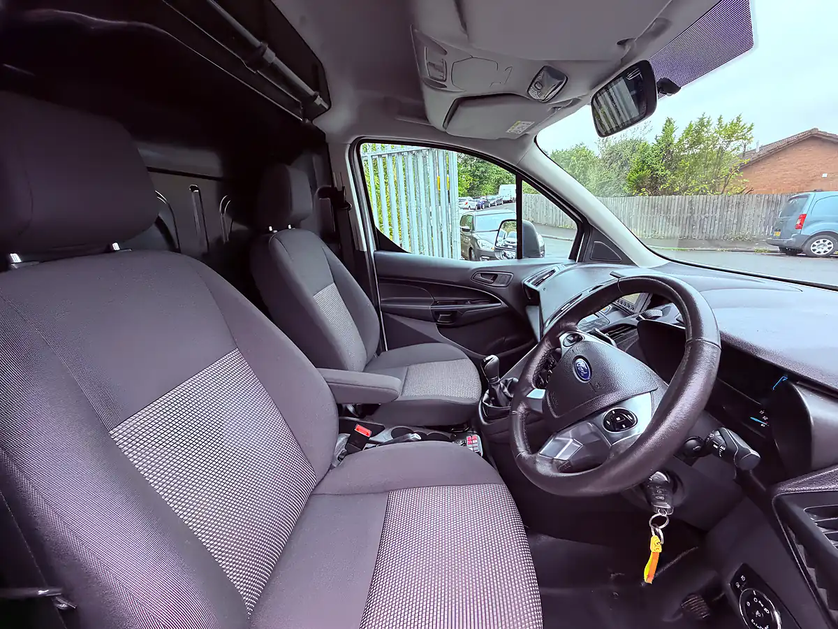 Used 2018 Ford Transit Connect 220 Panel Van L1 H1 White - Interior and Exterior details 13