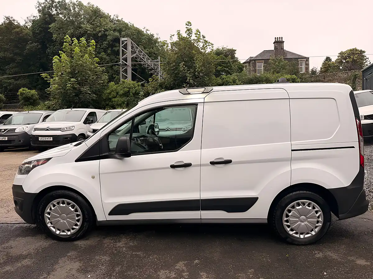 Used 2018 Ford Transit Connect 220 Panel Van L1 H1 White - Interior and Exterior details 20