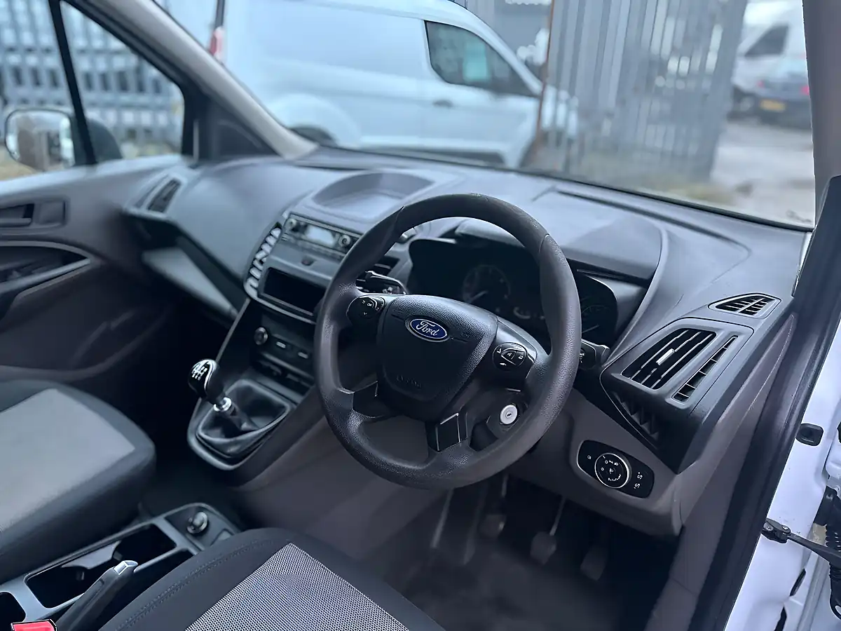 Used 2018 Ford Transit Connect Combi Van White - Interior and Exterior details 12