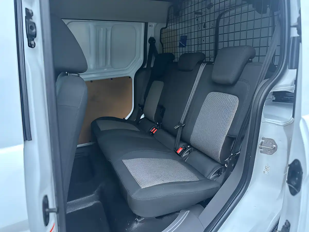 Used 2018 Ford Transit Connect Combi Van White - Interior and Exterior details 15