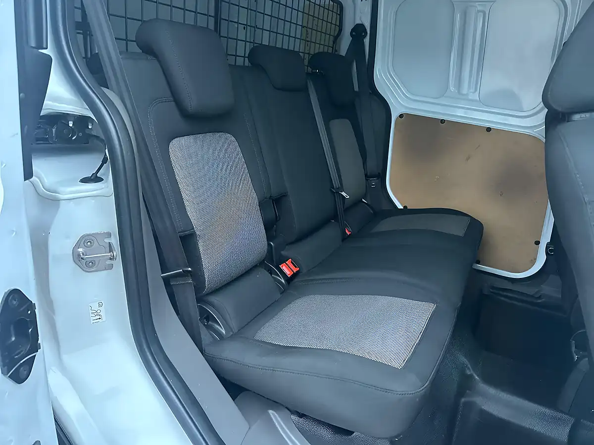 Used 2018 Ford Transit Connect Combi Van White - Interior and Exterior details 16