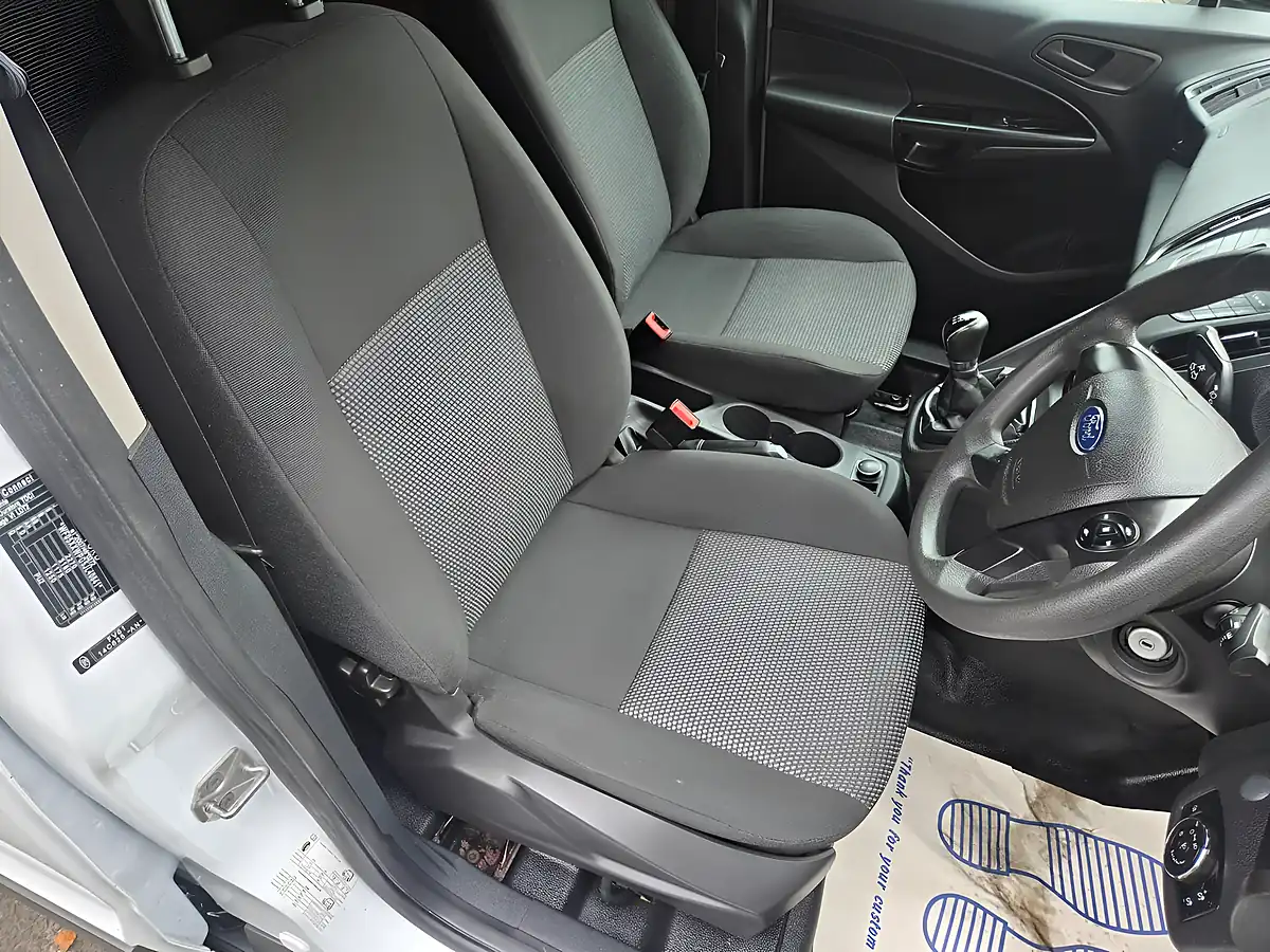 Used 2018 Ford Transit Connect D/Cab Van White - Interior and Exterior details 16