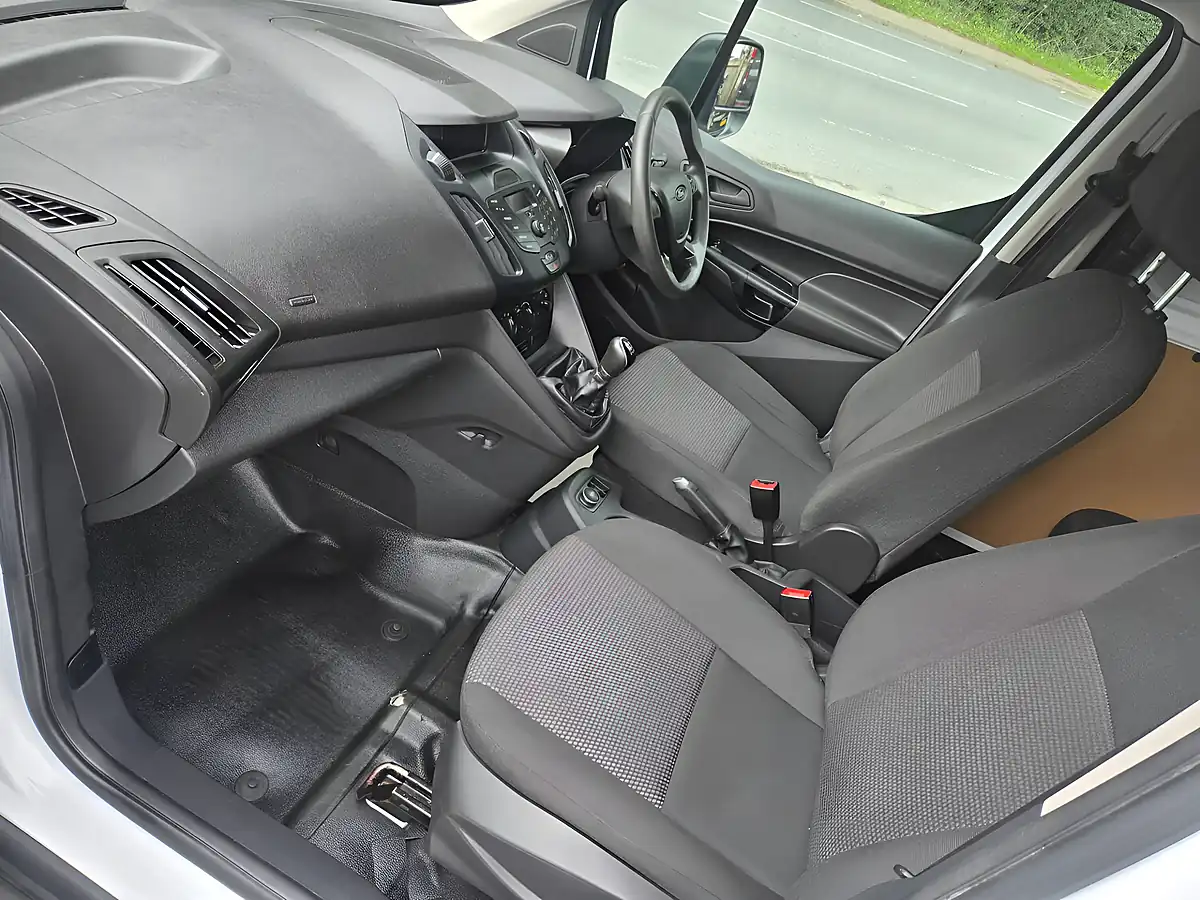 Used 2018 Ford Transit Connect D/Cab Van White - Interior and Exterior details 5