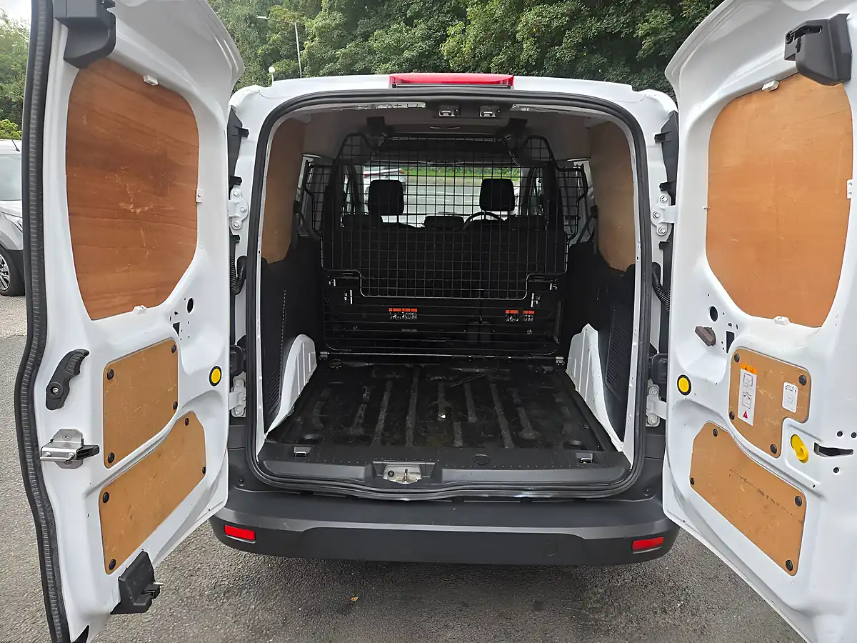 Used 2018 Ford Transit Connect D/Cab Van White - Interior and Exterior details 9