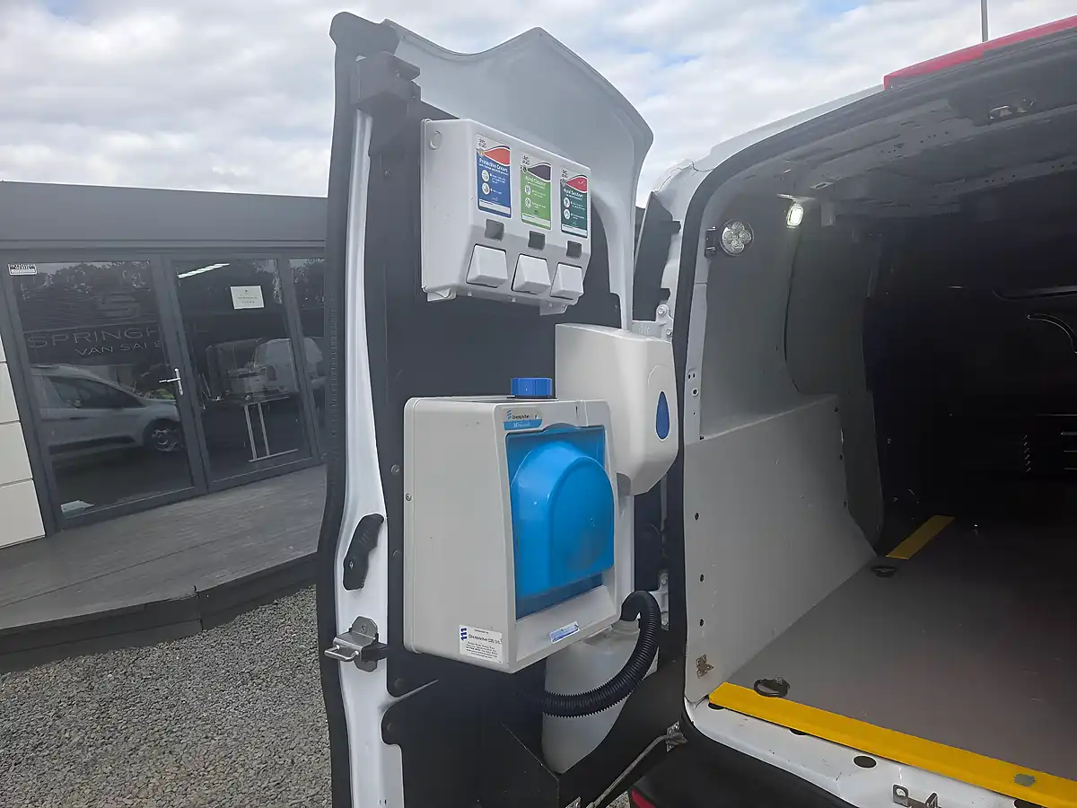 Used 2018 Ford Transit Connect L1 White - Interior and Exterior details 13
