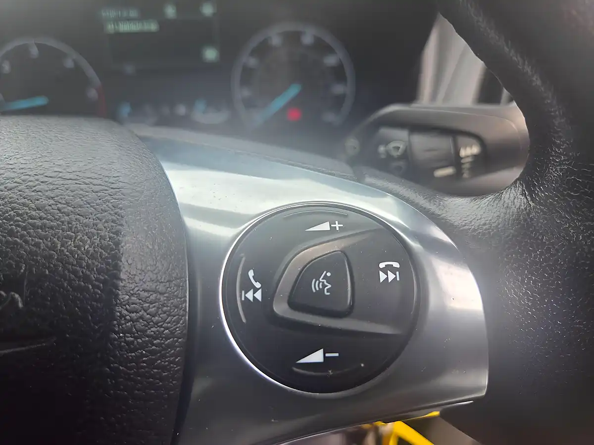 Used 2018 Ford Transit Connect L1 White - Interior and Exterior details 16