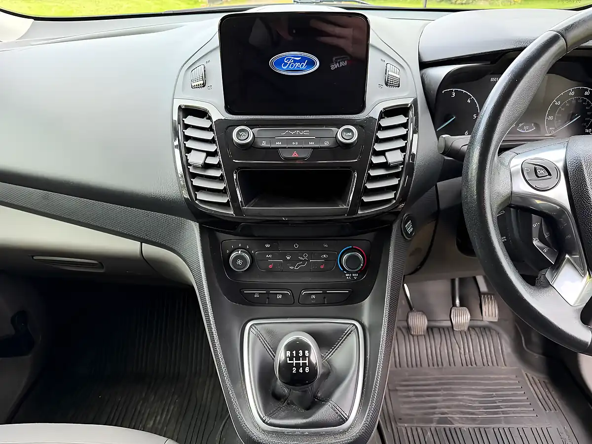 Used 2018 Ford Transit Connect Limited Grey - Interior and Exterior details 10